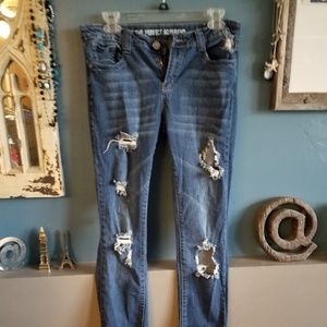 Distressed skinny jeans